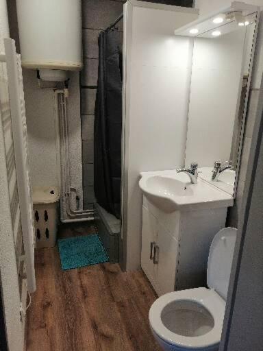 Joyeuse, Superbe Appartement D'Environs 30M2. Ngoại thất bức ảnh