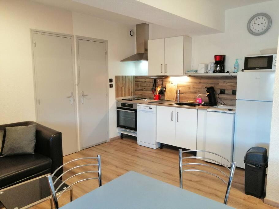 Joyeuse, Superbe Appartement D'Environs 30M2. Ngoại thất bức ảnh